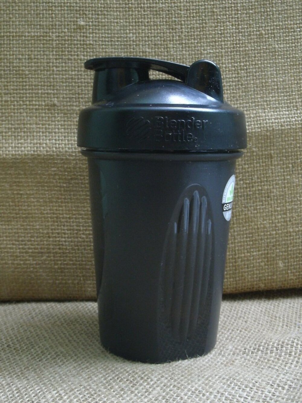 Blender Bottle Classic Black 20 oz Shaker BPA Free